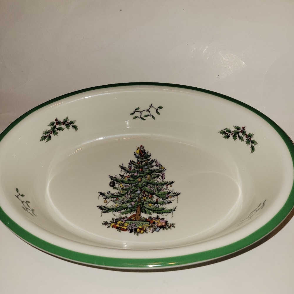 Spode Oval Christmas Tree  casserole  dish